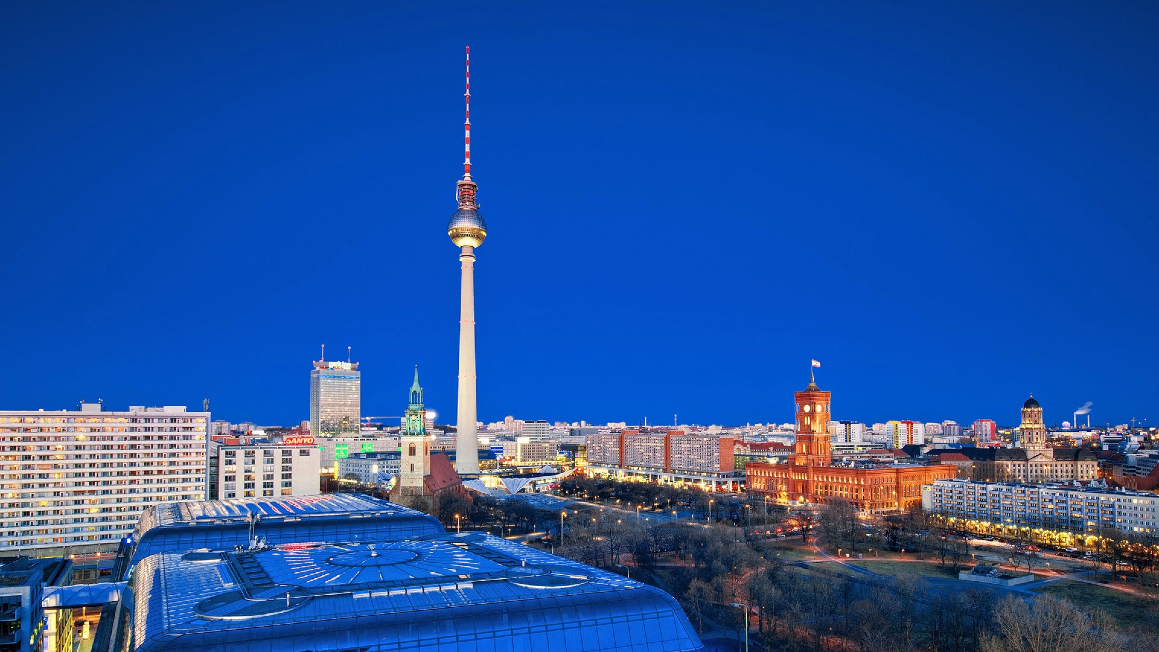 Ultra Hd 4k Background Image Berlin Wallpaper 15 Uhs - Berlin Wallpaper 4k - HD Wallpaper 