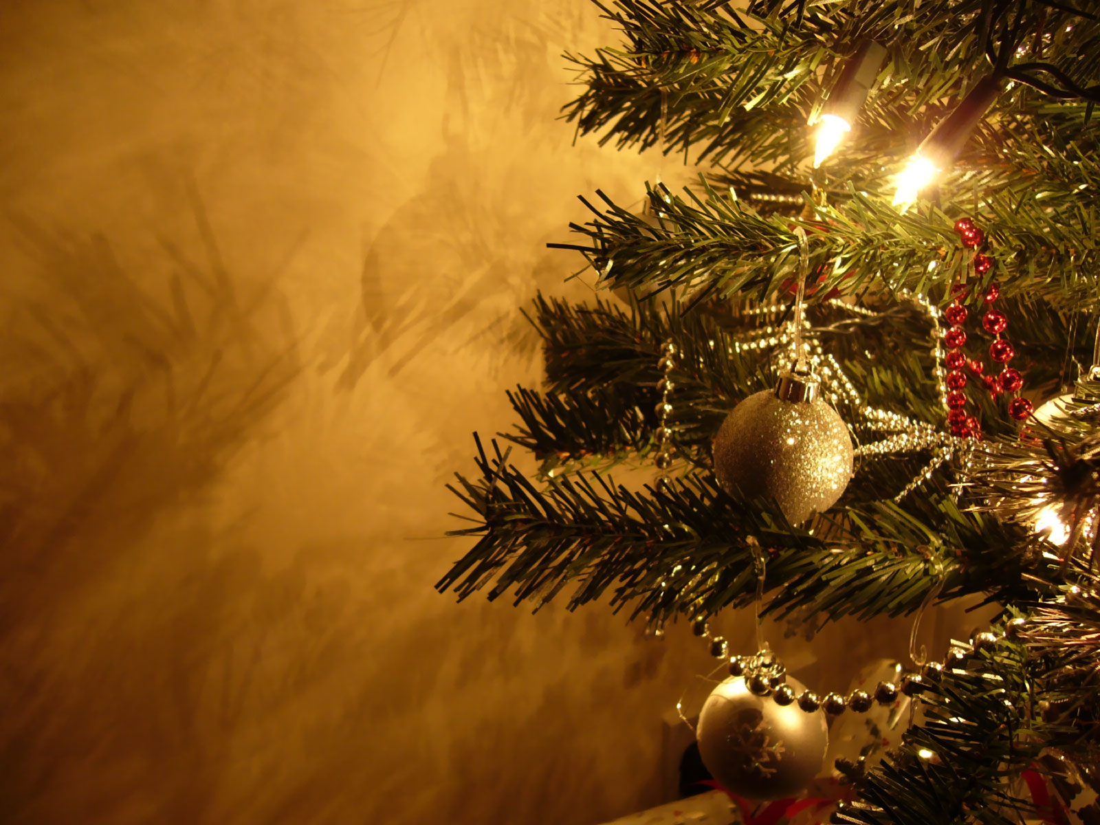 Free Christmas Wallpaper - HD Wallpaper 