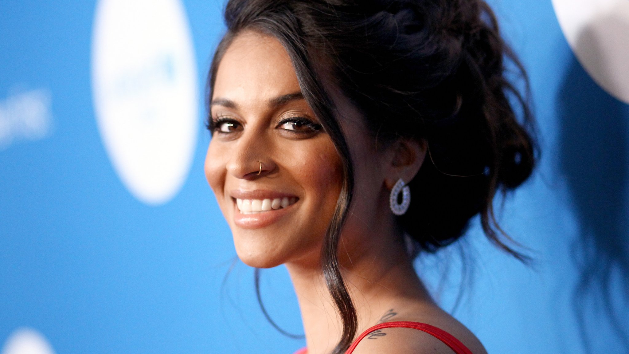 Lilly Singh - HD Wallpaper 