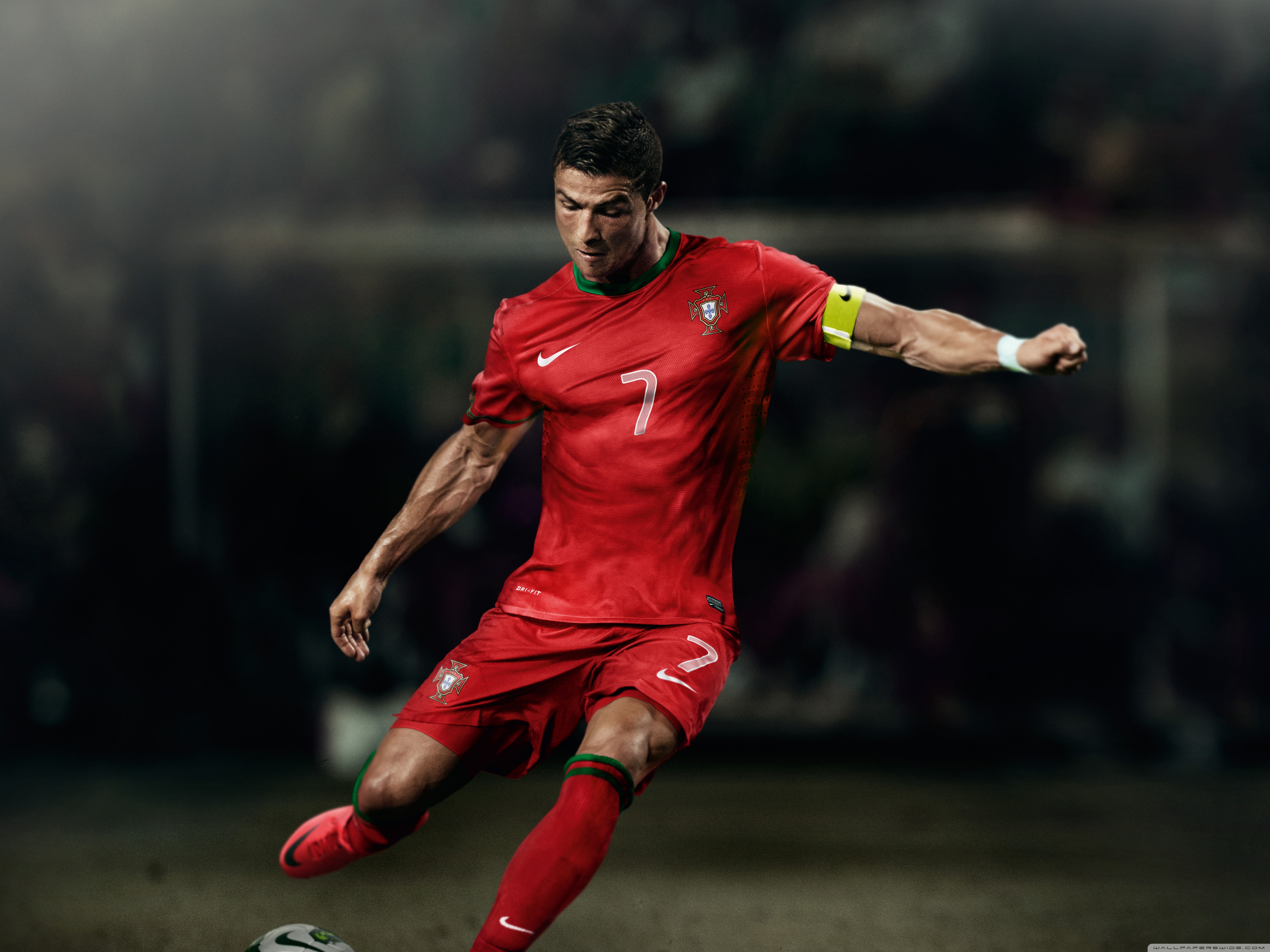 Cristiano Ronaldo In Portugal Jersey - HD Wallpaper 