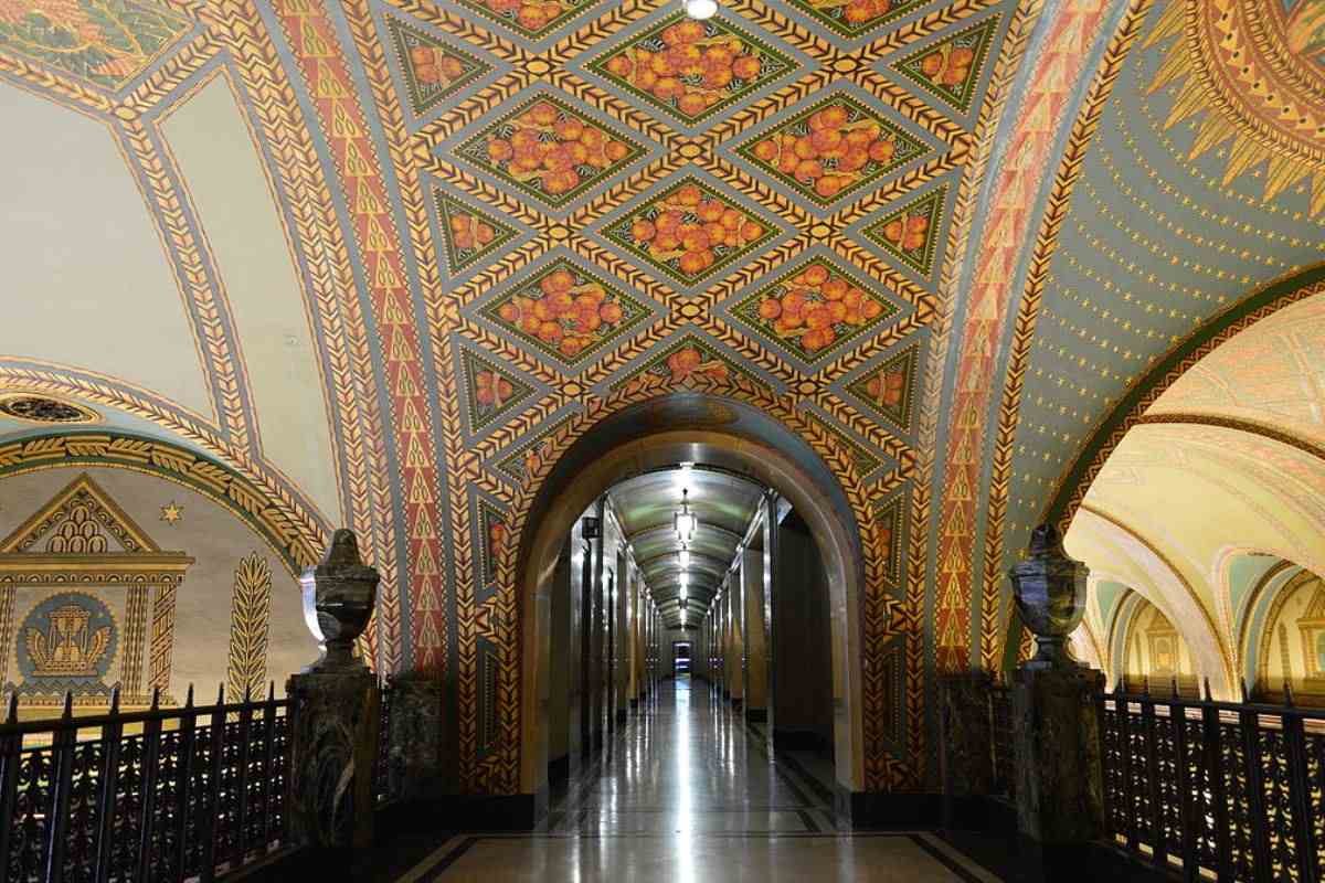 Art Deco Patterns Were Used In Design Architecture - Inside American Radiator Building - HD Wallpaper 