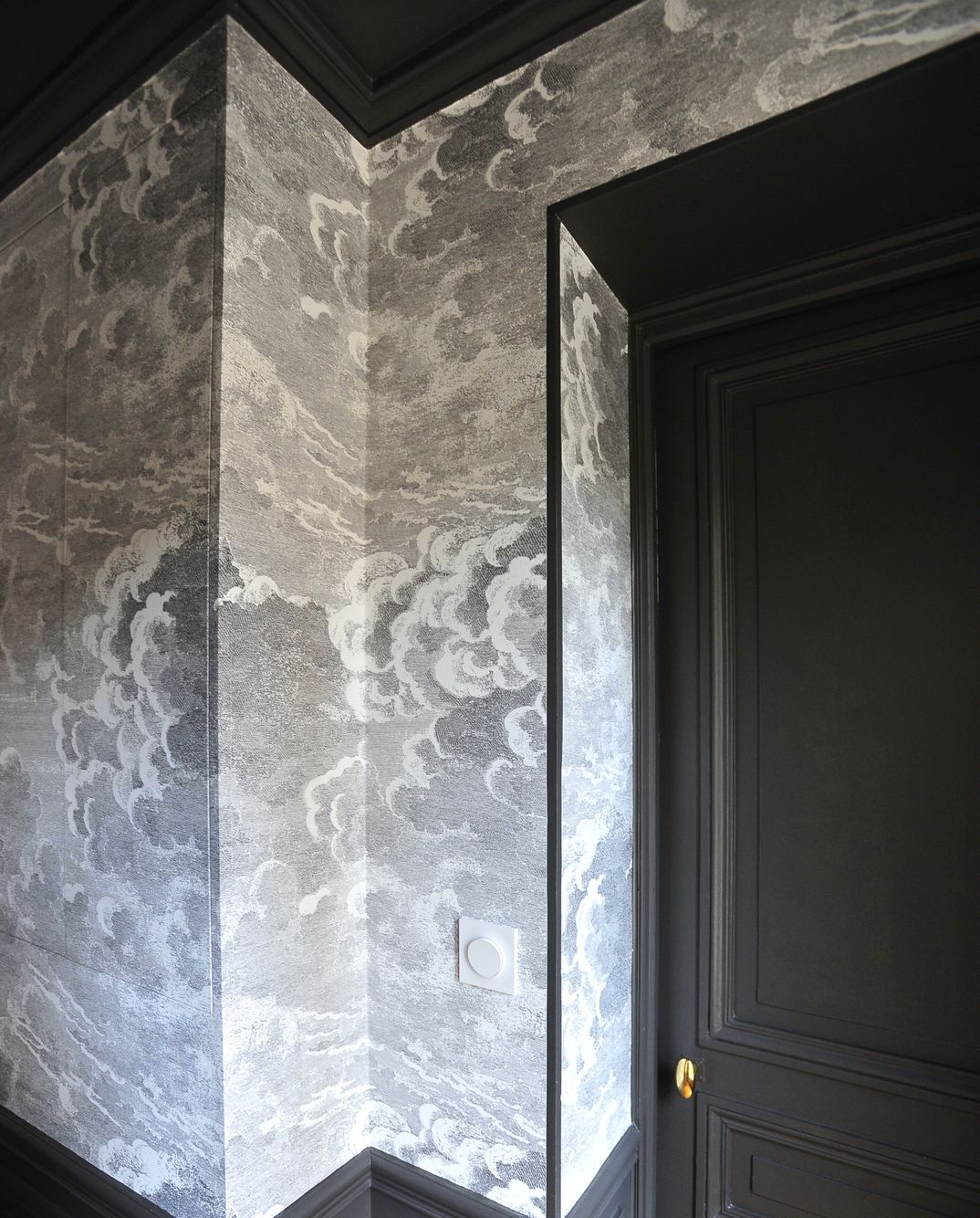 Cole And Son Cloud Wallpaper Black - HD Wallpaper 