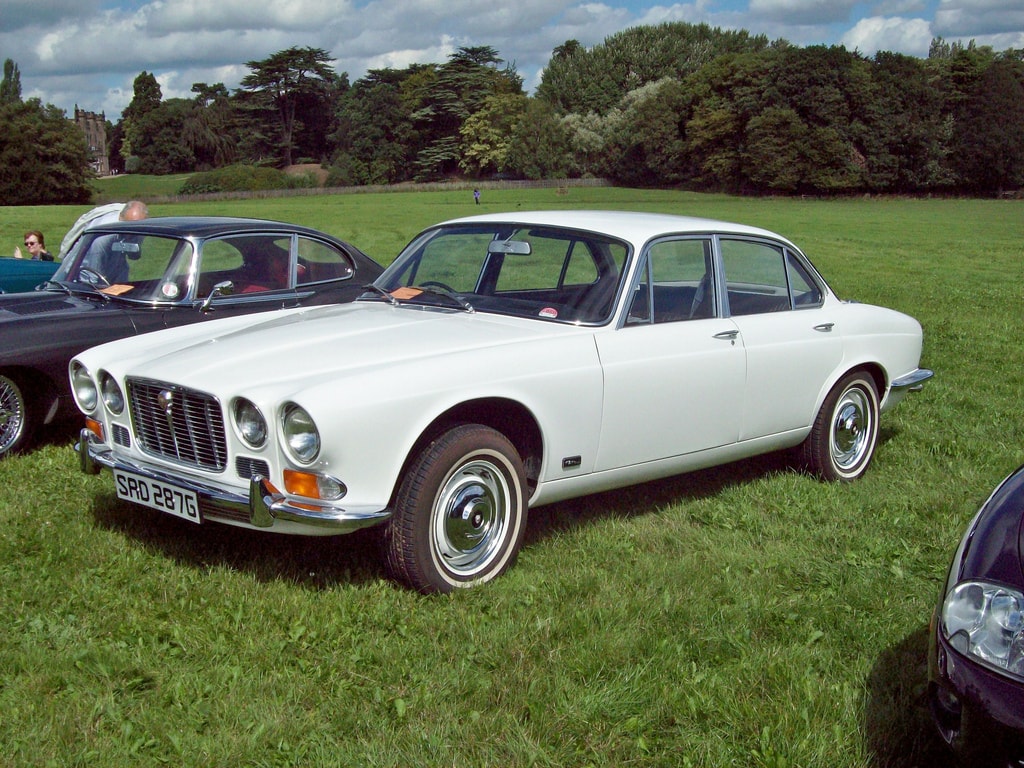 1968 Jaguar Xj6 Hd - Daimler Sovereign - HD Wallpaper 