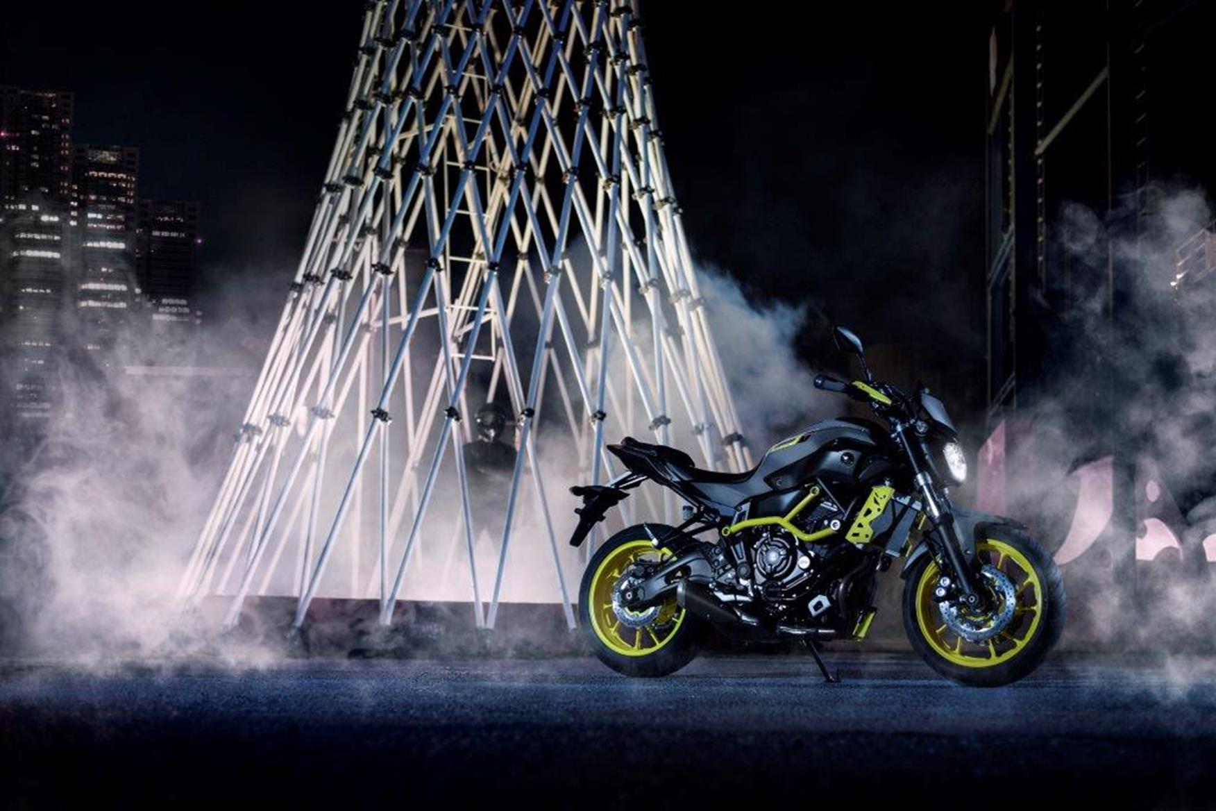 Mt 07 Night Fluo - HD Wallpaper 