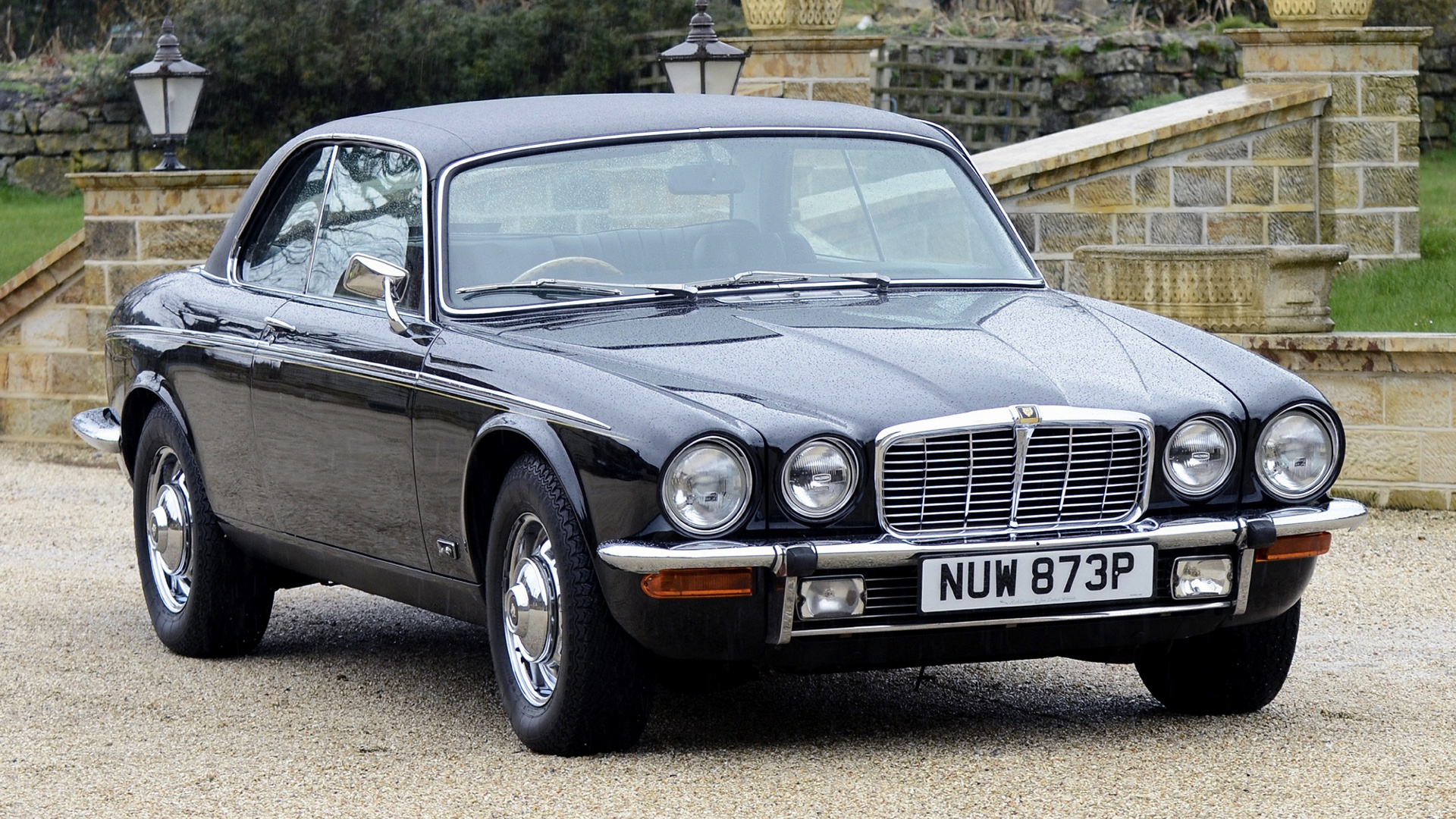 1975 Jaguar Xj6 Uk - HD Wallpaper 