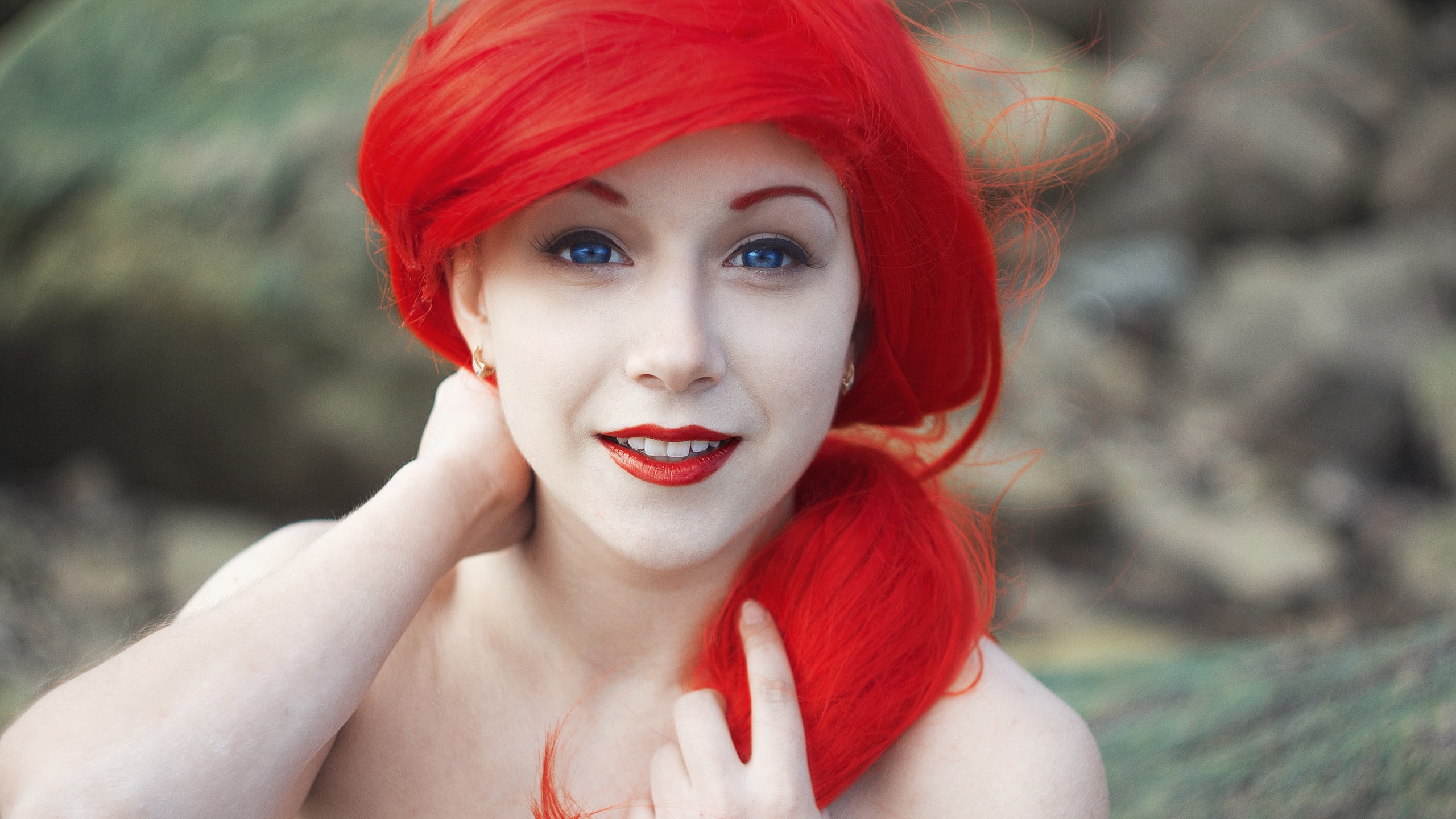 Bright Red Hair Blue Eyes Girl - HD Wallpaper 