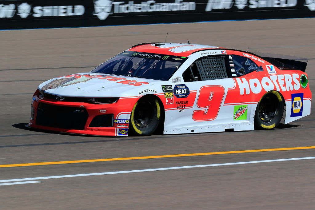 Chase Elliott, Driver Of The - Chase Elliott #9 Hooters 2019 - HD Wallpaper 