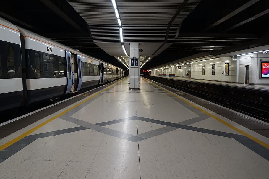 London, Uk, Cannon Street Station, Half, Train, Londres, - Metro Station - HD Wallpaper 