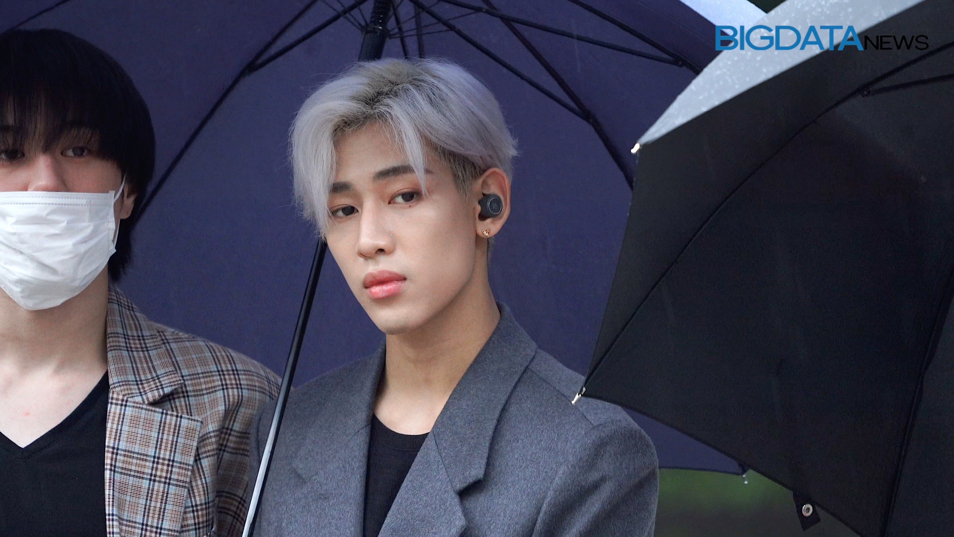 Umbrella - HD Wallpaper 