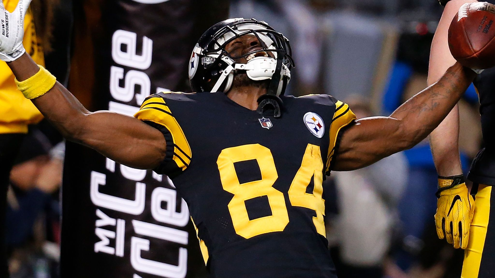 Antonio Brown Could Be Traded By The Pittsburgh Steelers - Steelers Beat Patriots 2018 - HD Wallpaper 