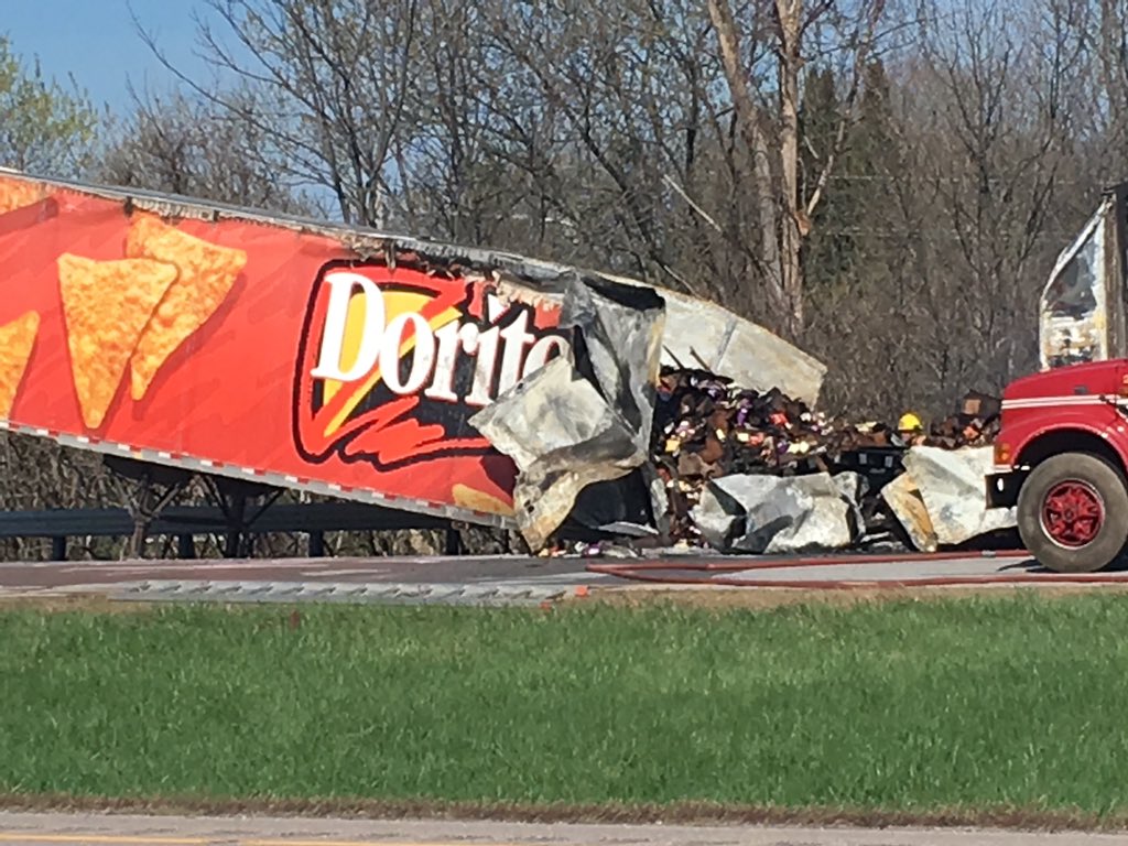 Artificial Turf - HD Wallpaper 