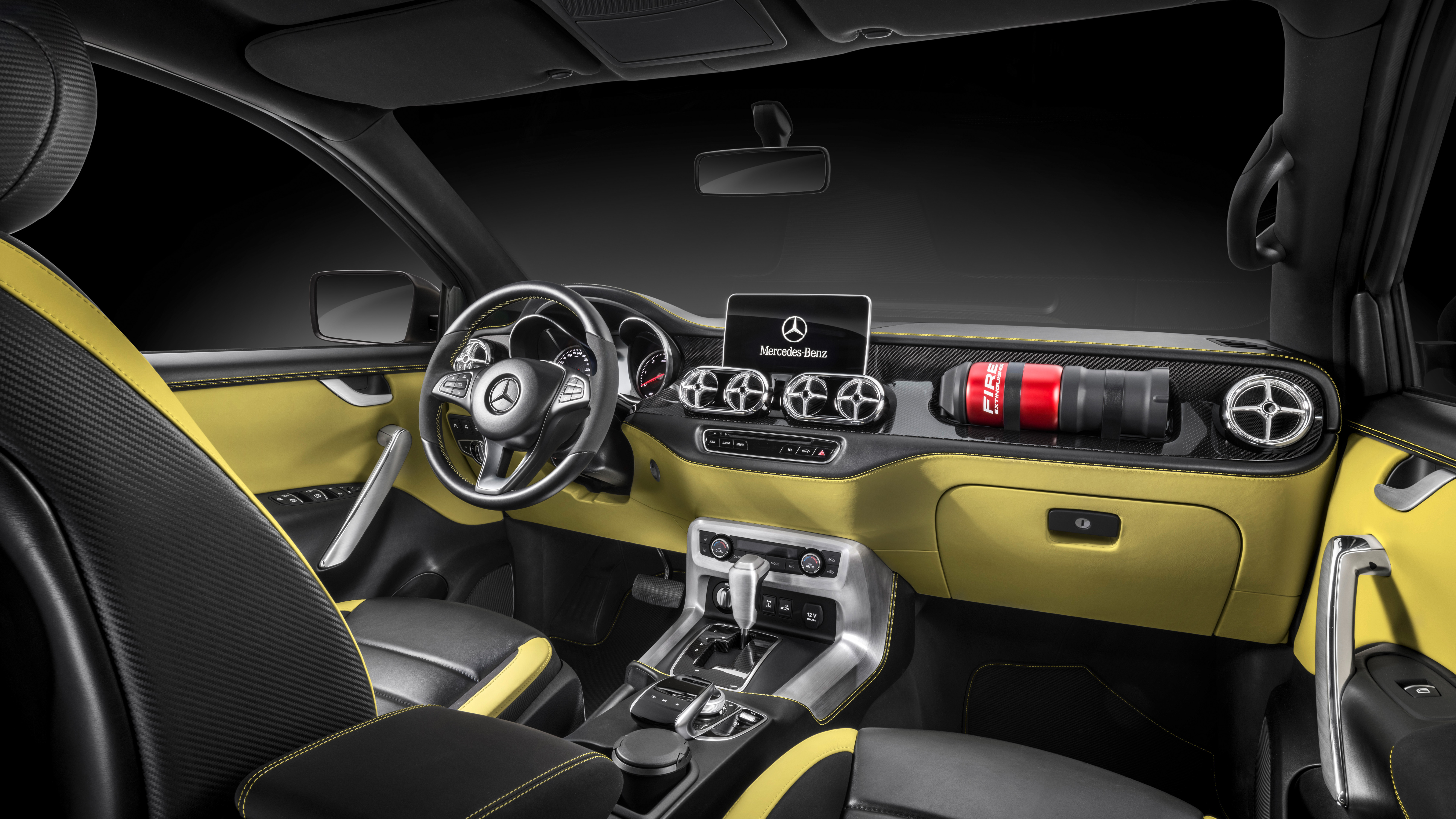 Mercedes Benz Pickup Interior - HD Wallpaper 