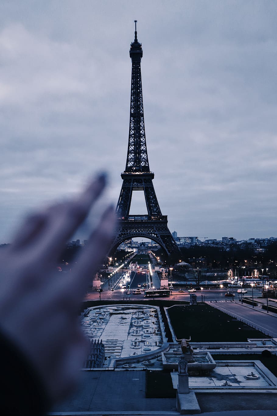 Eiffel Tower, Paris France Under White Ksy, Architecture, - Eiffel Tower - HD Wallpaper 
