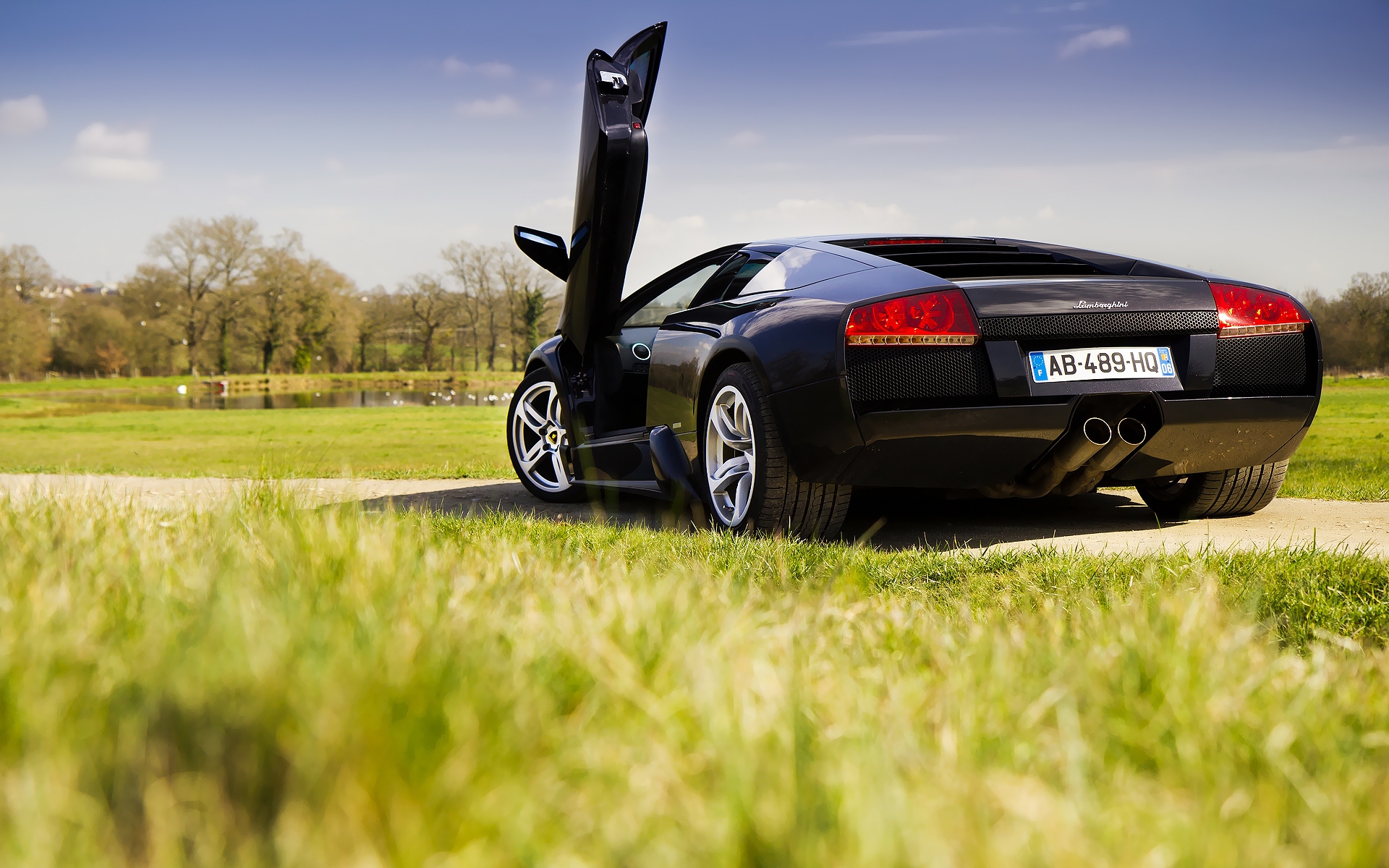 Charming Black Lamborghini Car - Full Hd Lock Screen Wallpaper Windows 8 - HD Wallpaper 