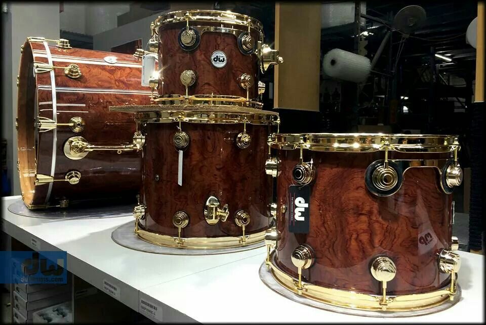 Dw Waterfall Bubinga Candy Black Burst - HD Wallpaper 