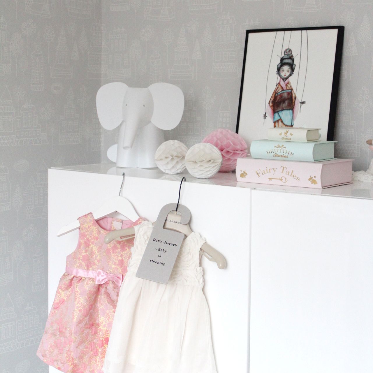 Sandberg Tapet Kaspar Grå Rum - HD Wallpaper 