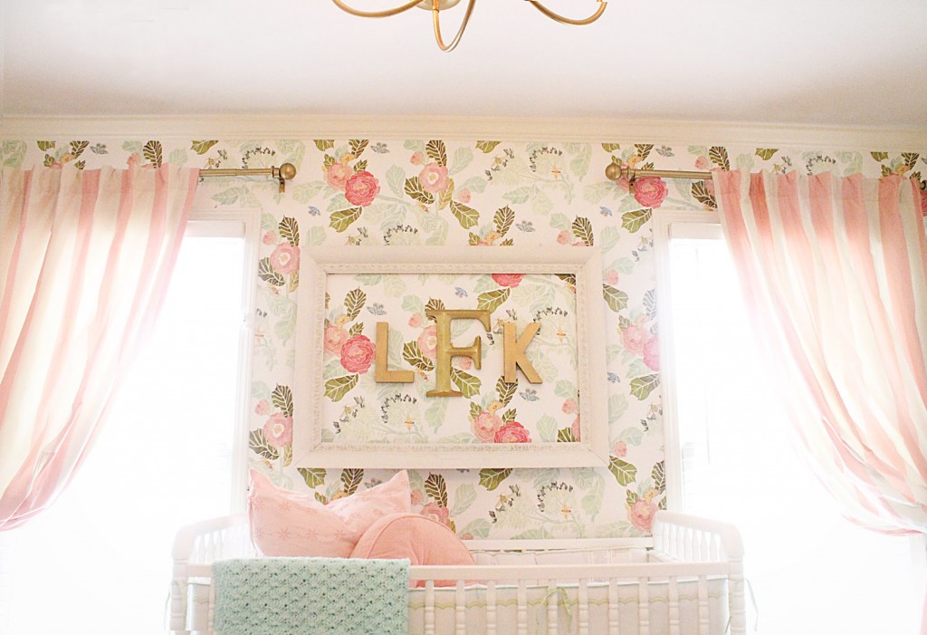 Vintage Baby Room Wallpaper Photo - Anthropologie Wallpaper Nursery - HD Wallpaper 