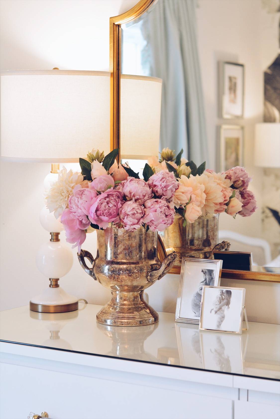 Lower Nursery Nursery Flower Decor, Floral Nursery - Garden Roses - HD Wallpaper 