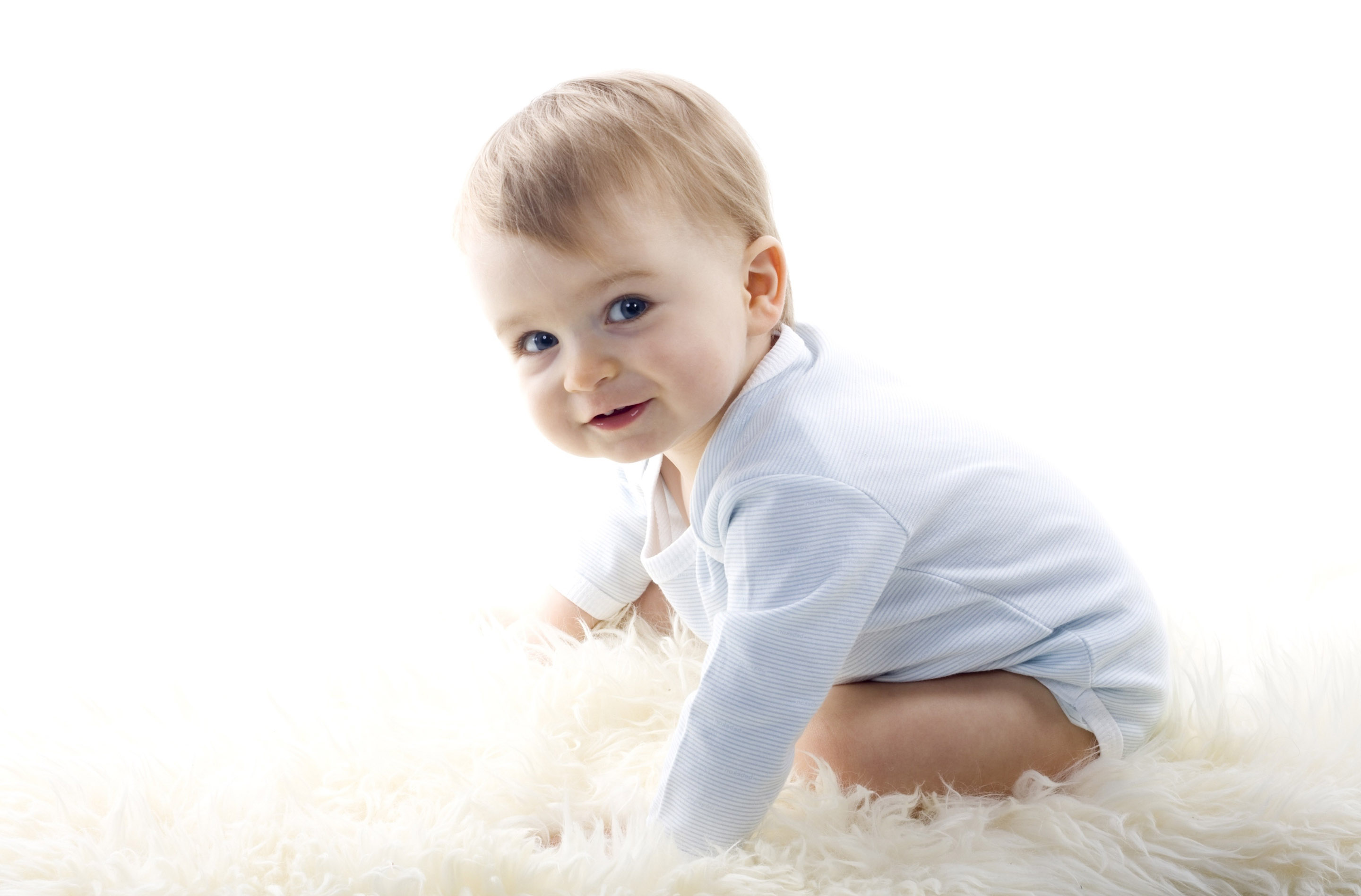 Cute Little Boy White Desktop Wallpapers - Cute Baby Good Night Images Download - HD Wallpaper 