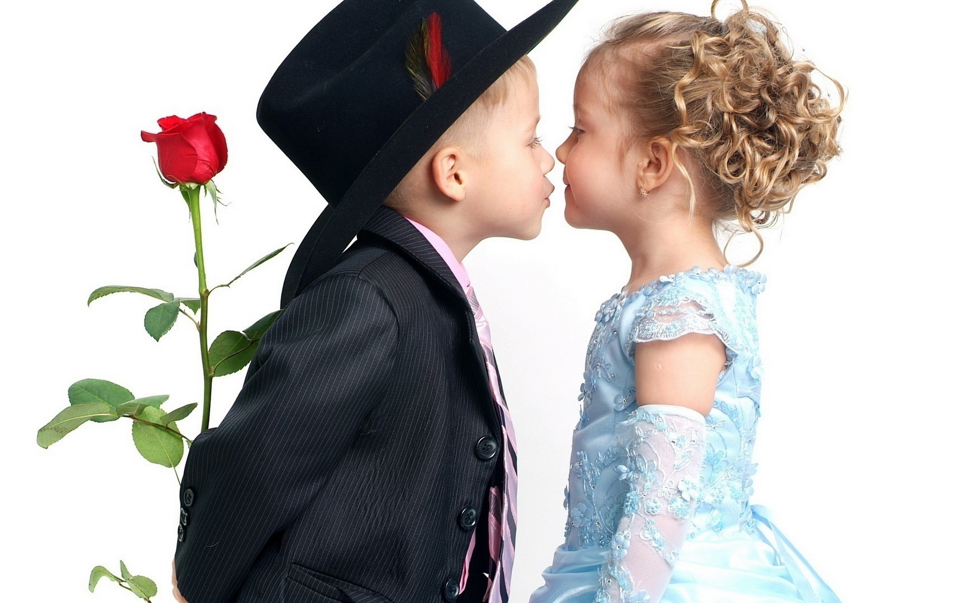 Boy And Girl Little Girl Boy And Girl Uploaded Silvery - Lovely Girls And Boys - HD Wallpaper 