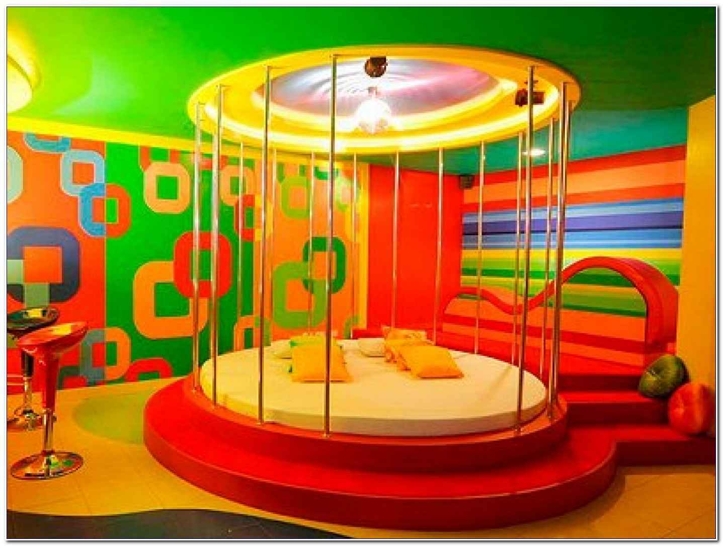 Rainbow Bedroom Accessories Wall Stickers Nursery Wallpaper - Austin Powers Shag Pad - HD Wallpaper 