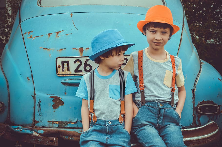 Old Cars, Retro-car, Kids, Boys, Urchins, Bullies, - 2 Boys Free Stock - HD Wallpaper 