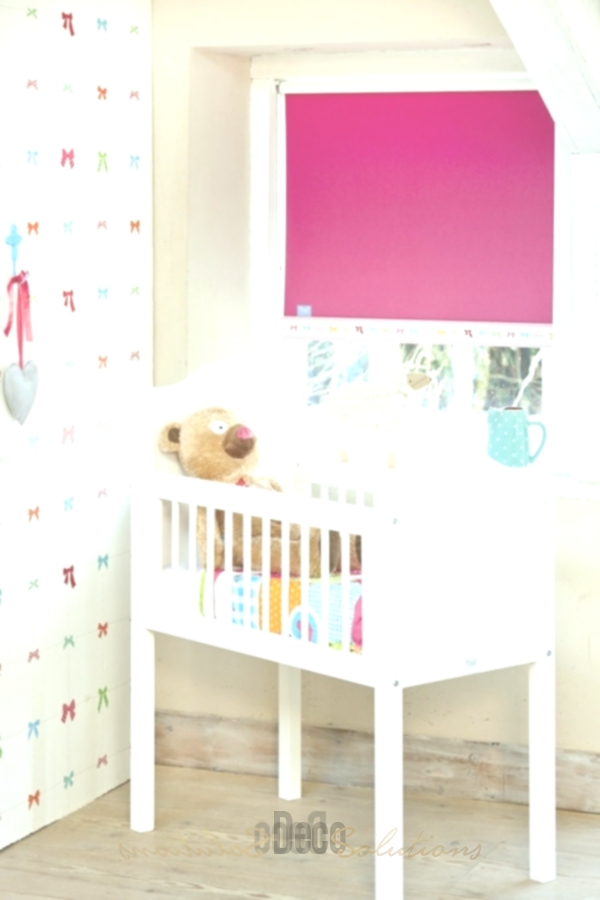 Baby Wallpaper Pattern Pink Roman White Ambience - Interior Design - HD Wallpaper 