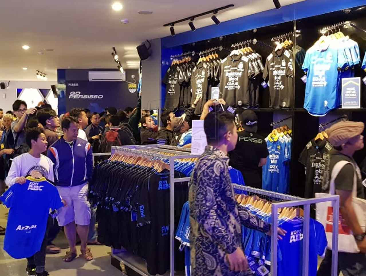 Persib Merch Store Ist - Convention - HD Wallpaper 