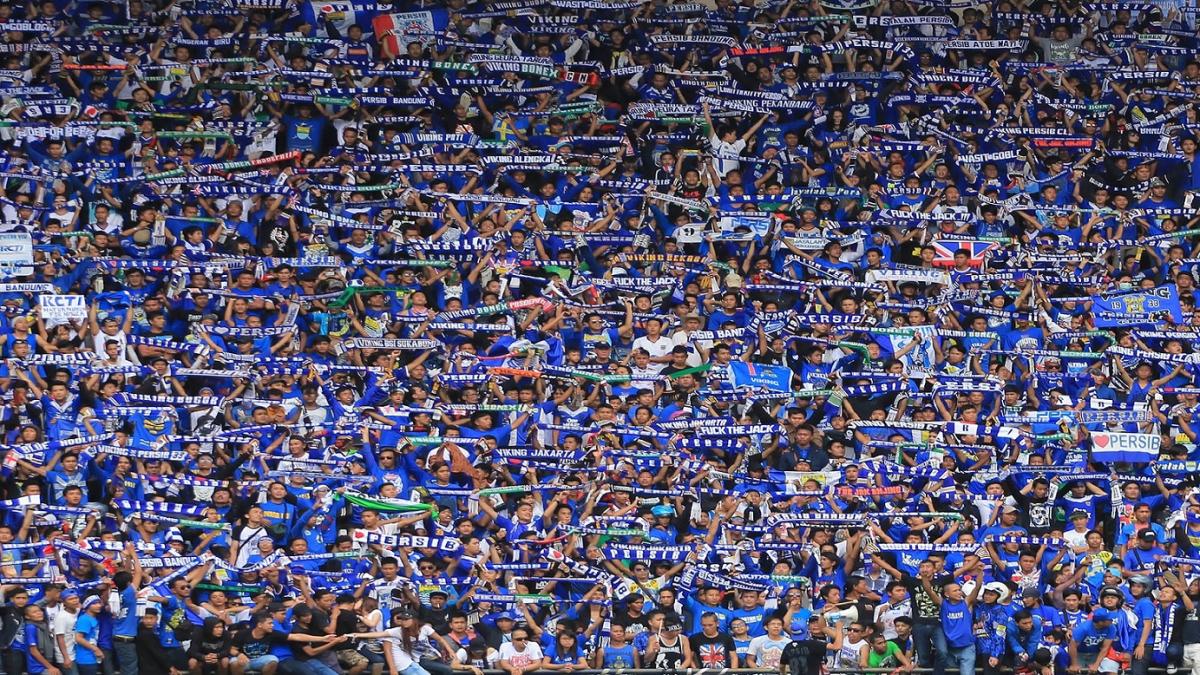 Liga Sepak Bola Indonesia Akan Diberhentikan - Bobotoh Di Stadion Gbla - HD Wallpaper 