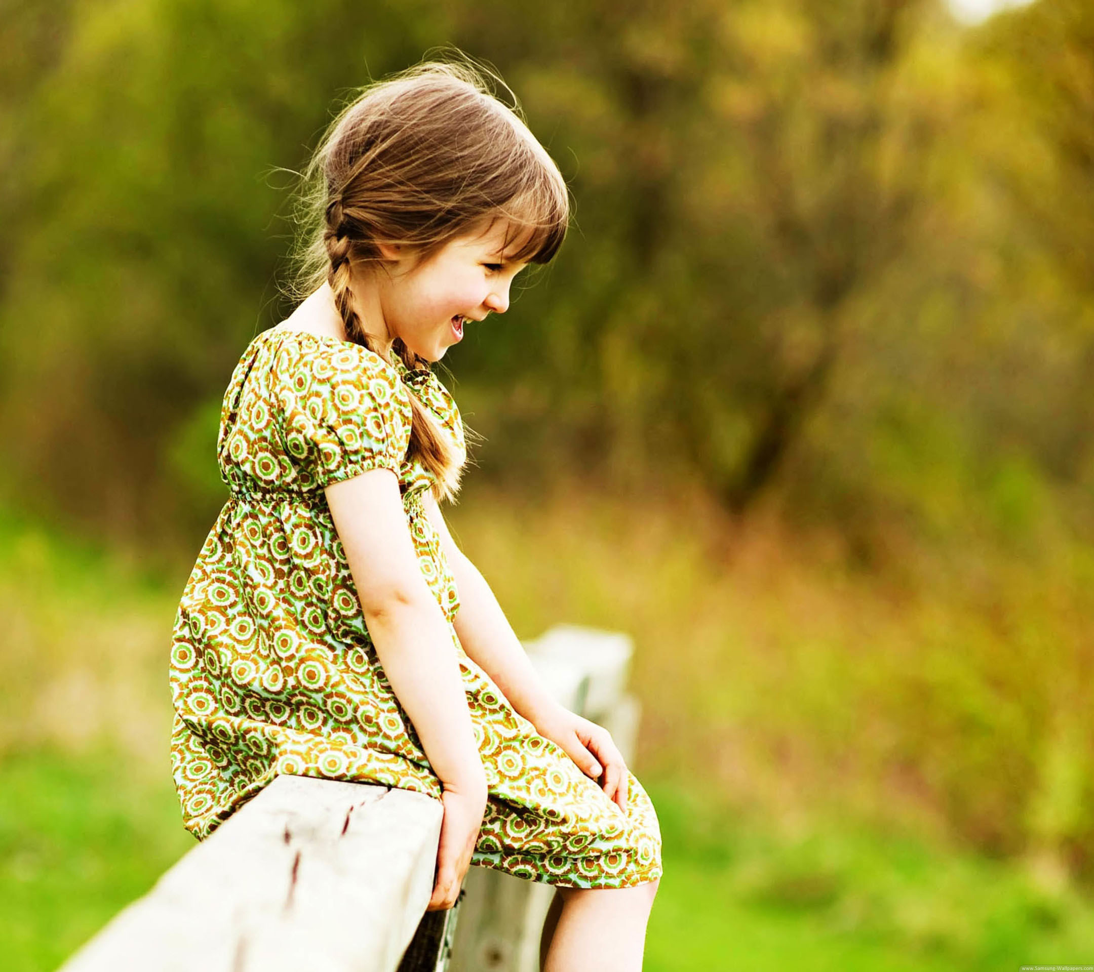 Full Screen Girl Wallpaper Hd 2160x19 Wallpaper Teahub Io