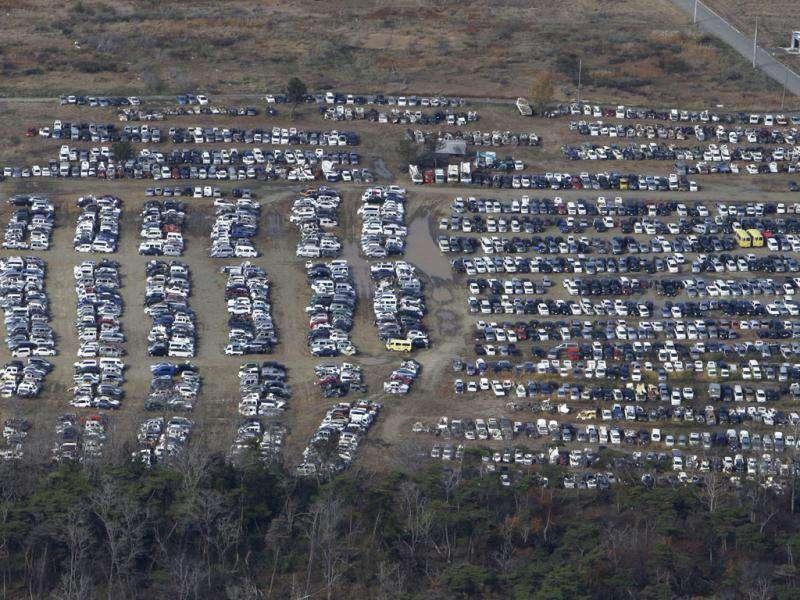 Cars Damaged By The March 11 Tsunami Are Parked In - Aerial Photography - HD Wallpaper 