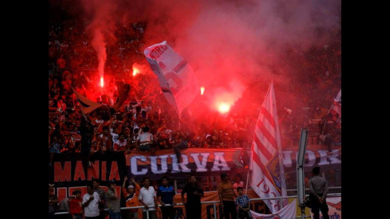 Ultras Persija Walpeper Hp - HD Wallpaper 