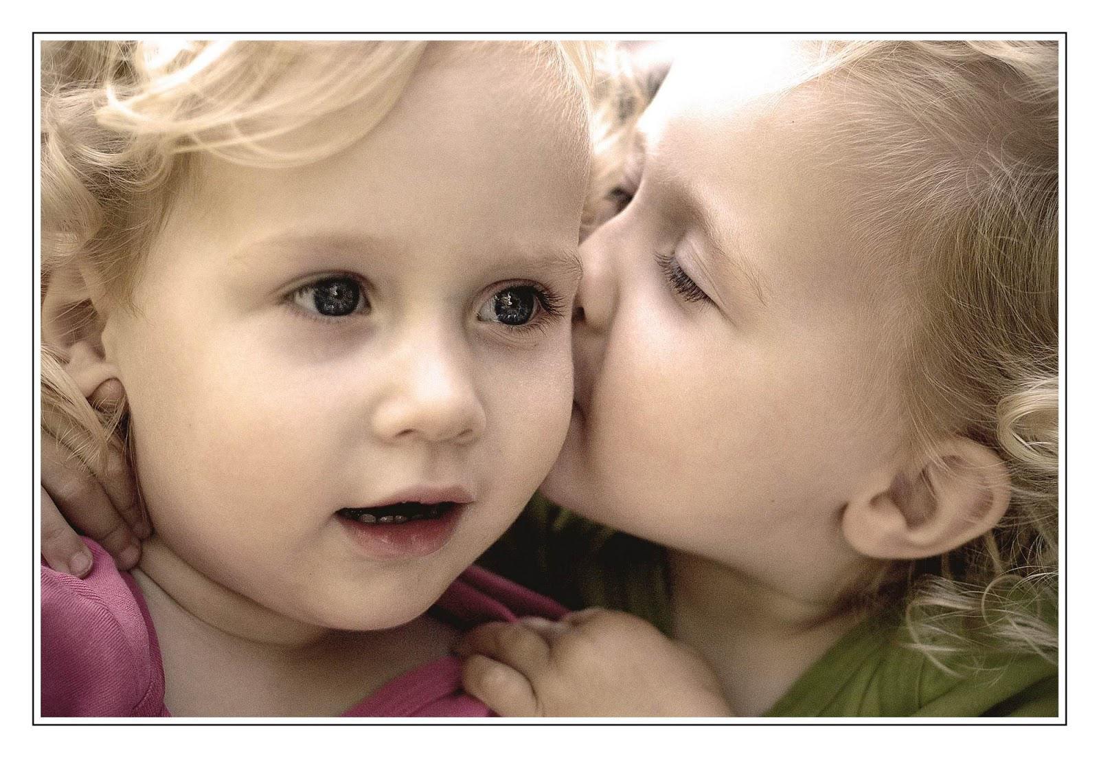 Baby Kiss Cute Child Kids Mood Love Gallery Wallpaper,children - Kiss Day Images Only Girls - HD Wallpaper 
