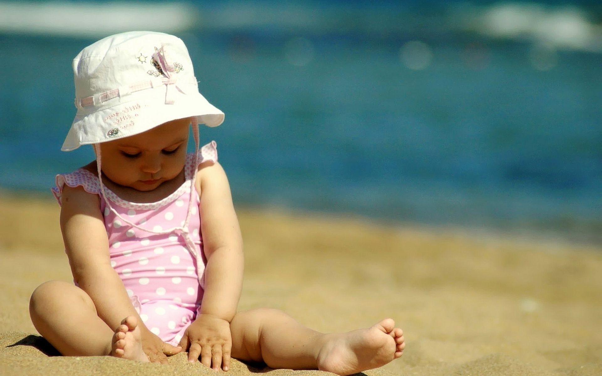 Children At A Lesson Child Beach Outdoors Water Baby - Best Girl Name In The World - HD Wallpaper 