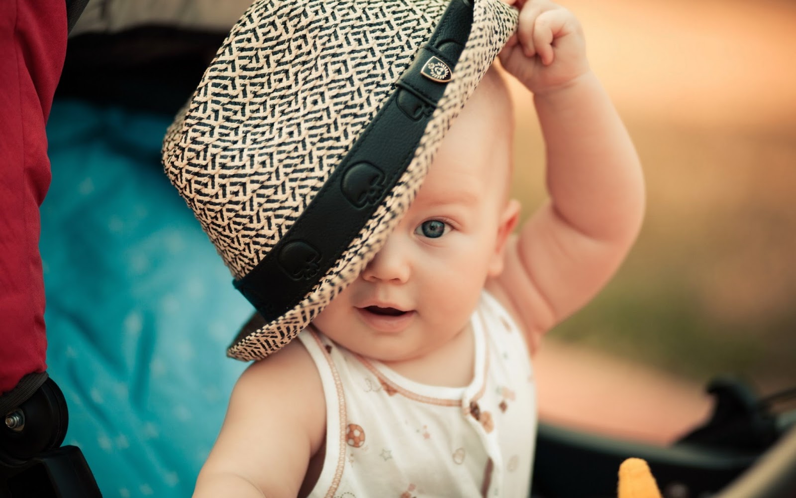 Small Baby Hd - HD Wallpaper 