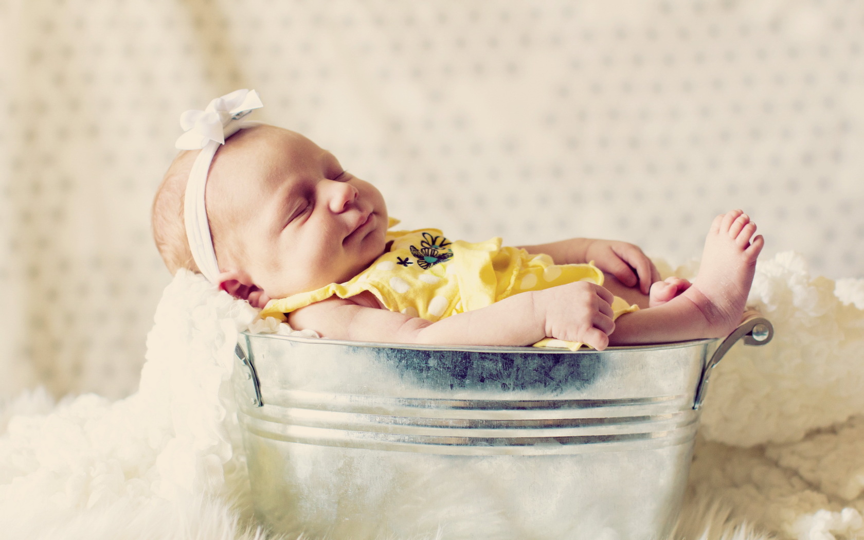 Small Baby Girl - Babies Are Blessing Facebook Covers - HD Wallpaper 