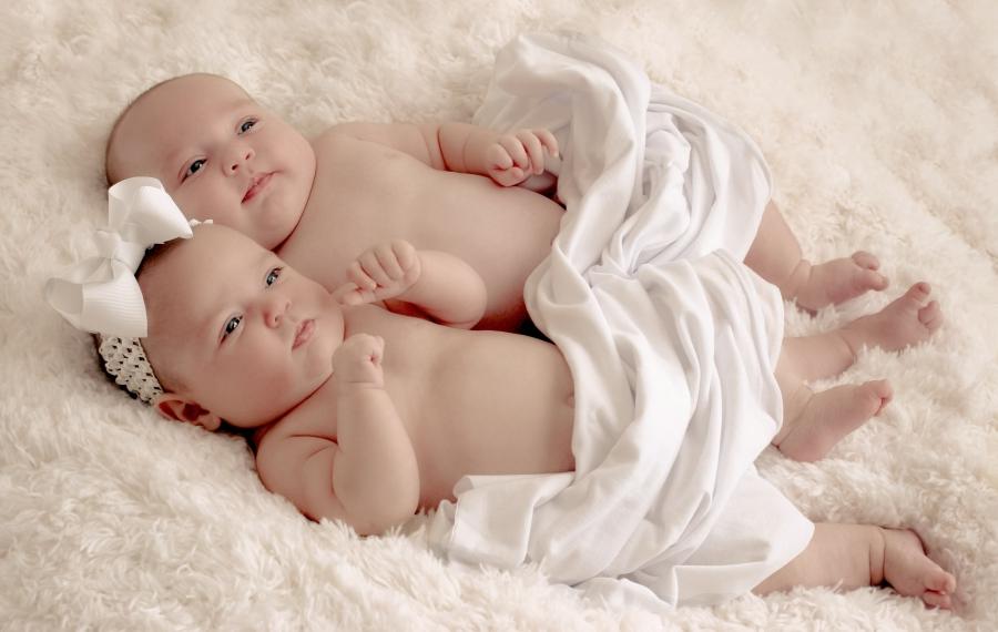 Twins Baby Images Hd - HD Wallpaper 