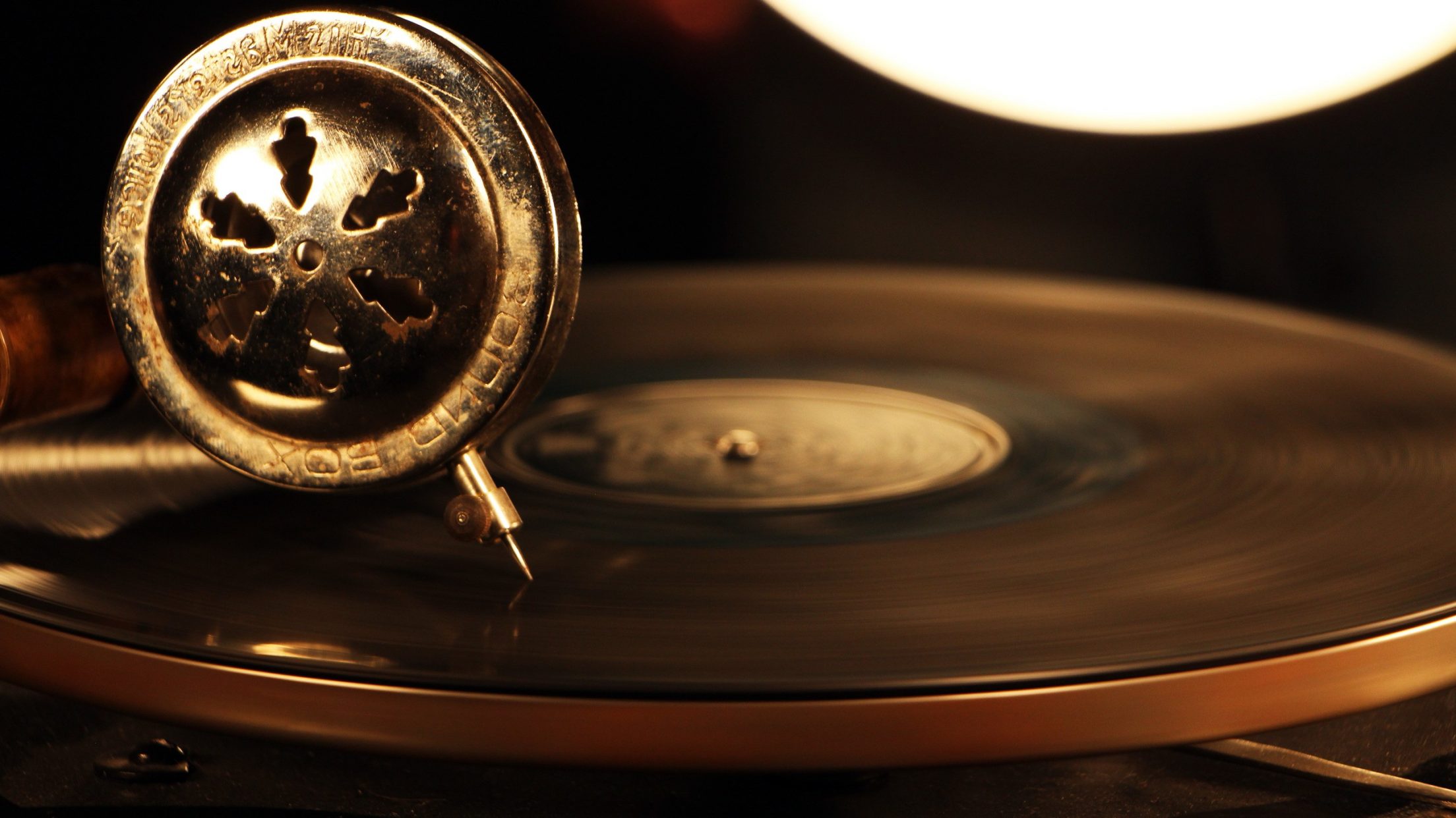 Vintage Gramophone - HD Wallpaper 