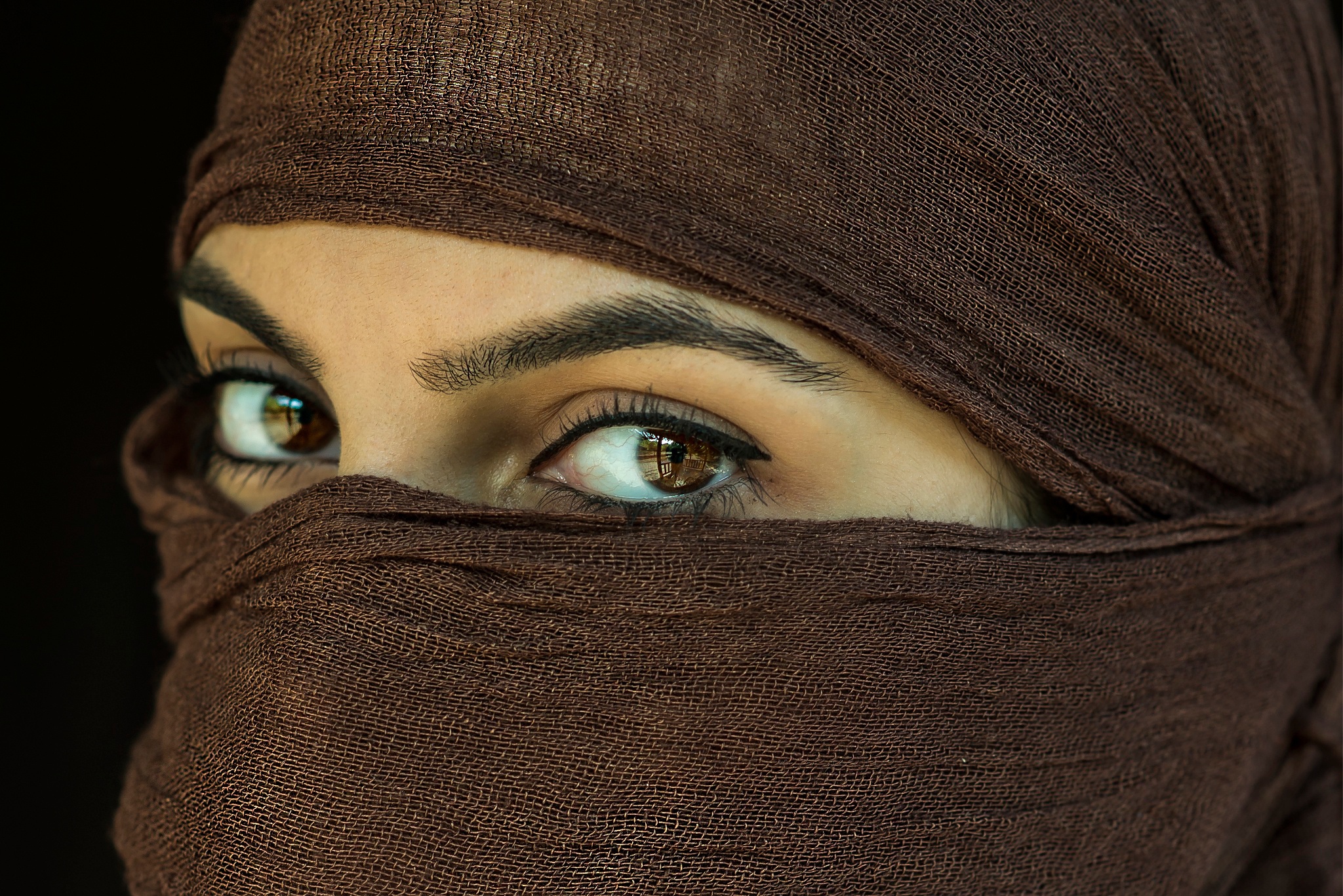 Hijab Brown Eyes - HD Wallpaper 