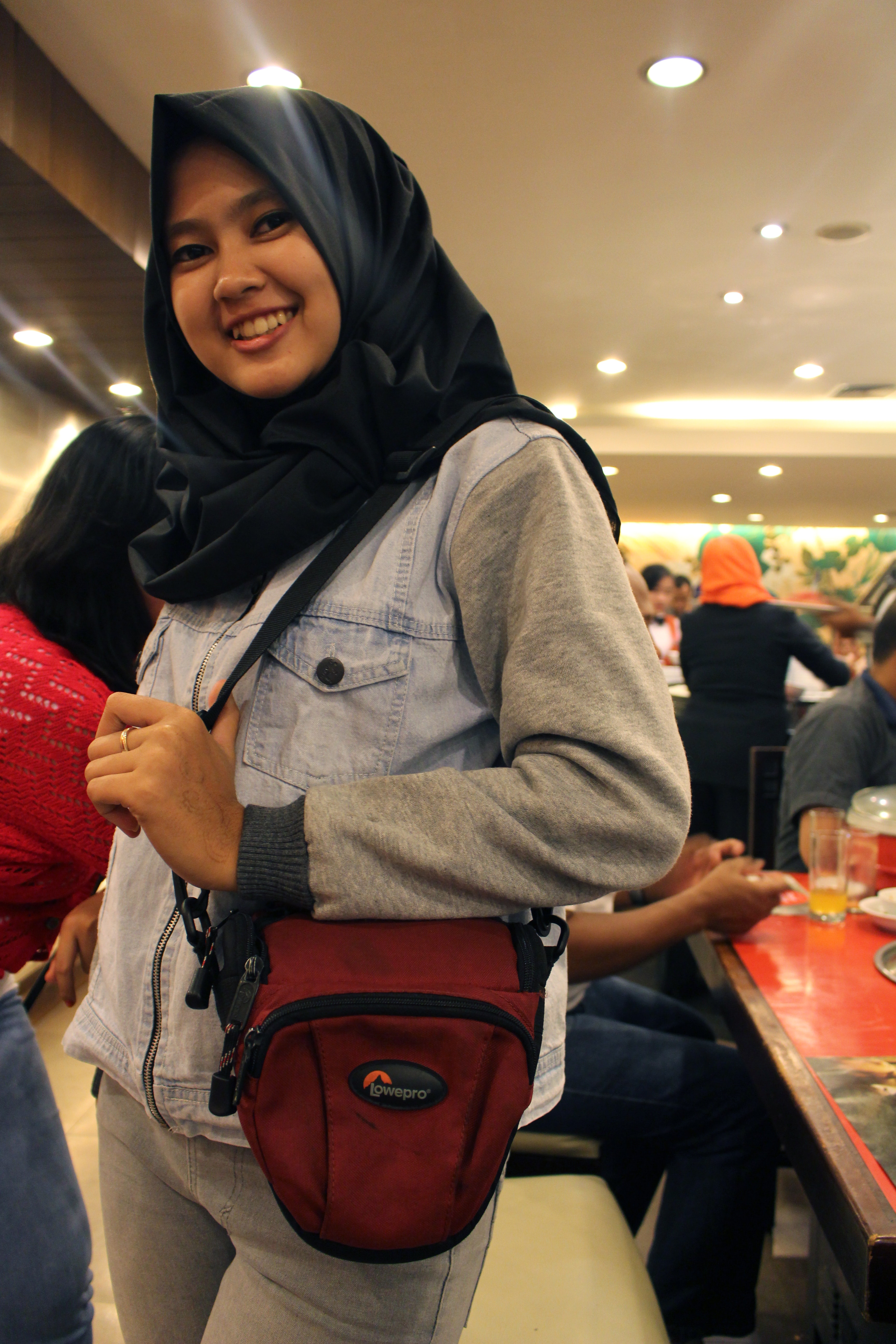 Download Pics Of Girls In Hijab - HD Wallpaper 