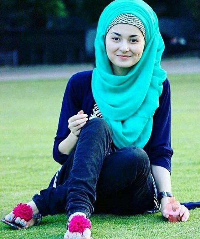 Hania Amir Hijab - HD Wallpaper 