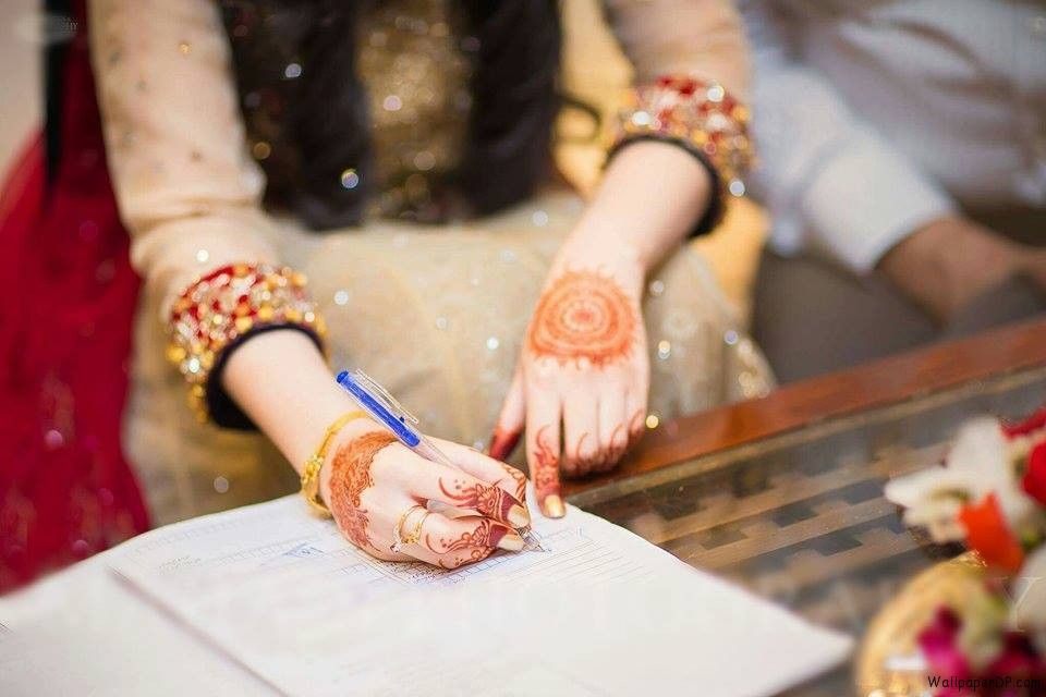 Pooja Singh, A Victim Of Love Jihad, Files A Lawsuit - Pakistani Bridal And Groom Hand - HD Wallpaper 