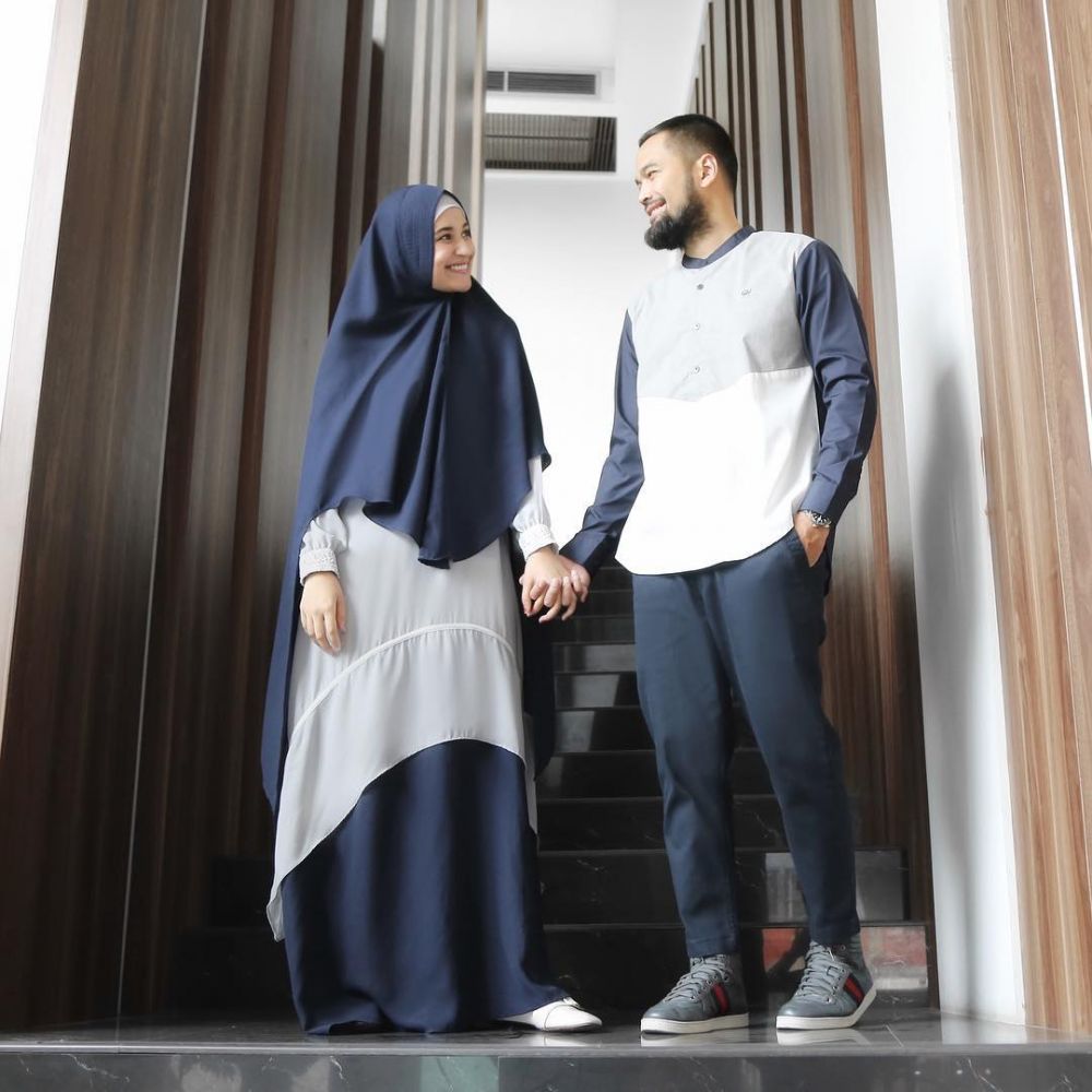 Inspirasi Baju Muslim © 2019 Brilio - Paduan Warna Baju Koko Putih - HD Wallpaper 