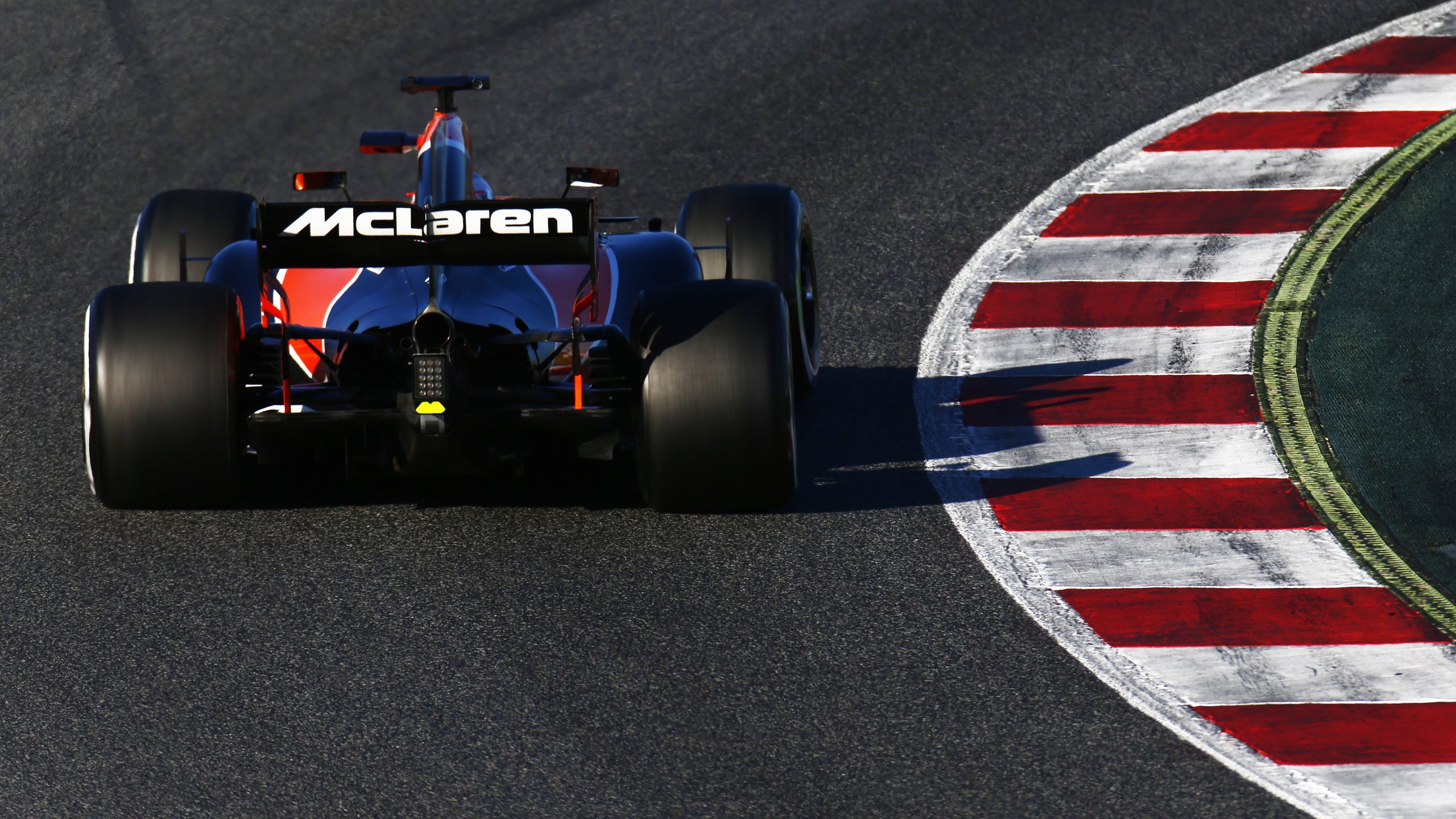 Fernando Alonso 2017 Mclaren 4k - HD Wallpaper 