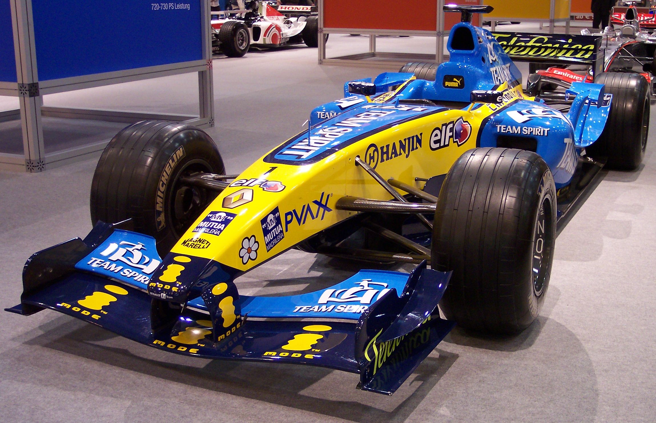 Renault F1 Backgrounds On Wallpapers Vista - Renault F1 2006 Car - HD Wallpaper 
