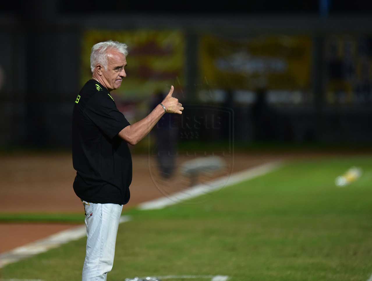 Mario Gomez Barito Jat - Soccer-specific Stadium - HD Wallpaper 