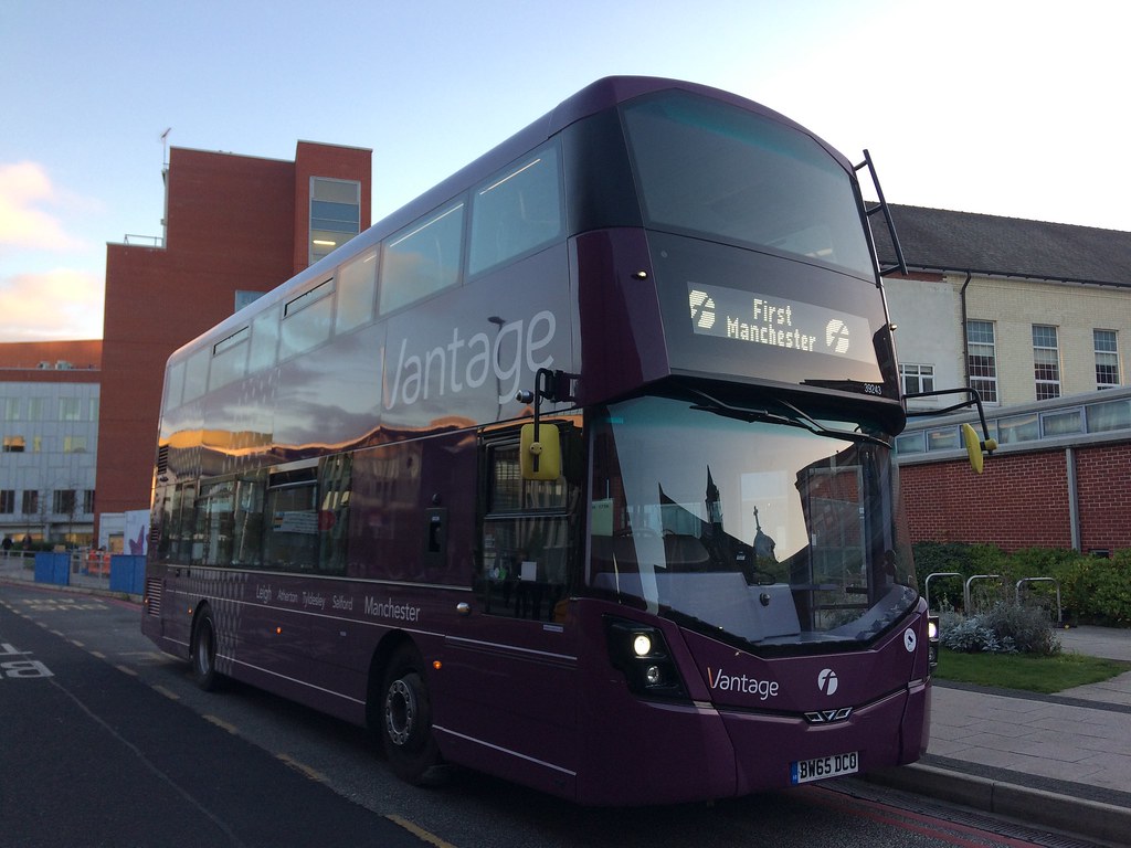 Double-decker Bus - HD Wallpaper 