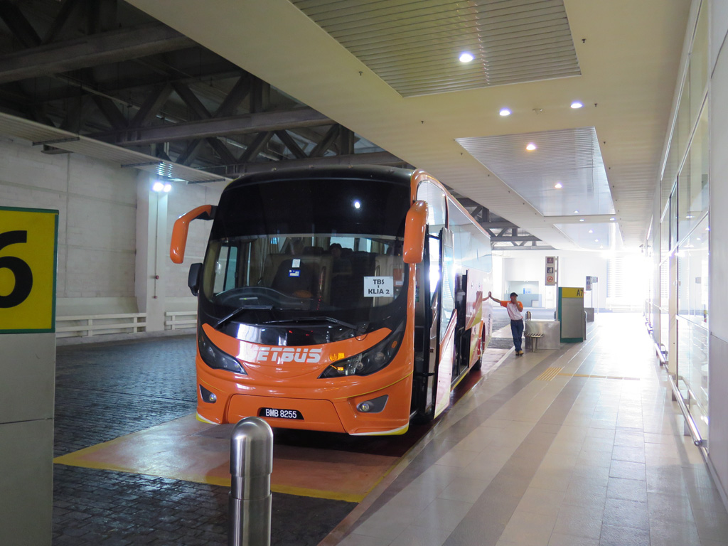 Terminal Bersepadu Selatan Bus - HD Wallpaper 