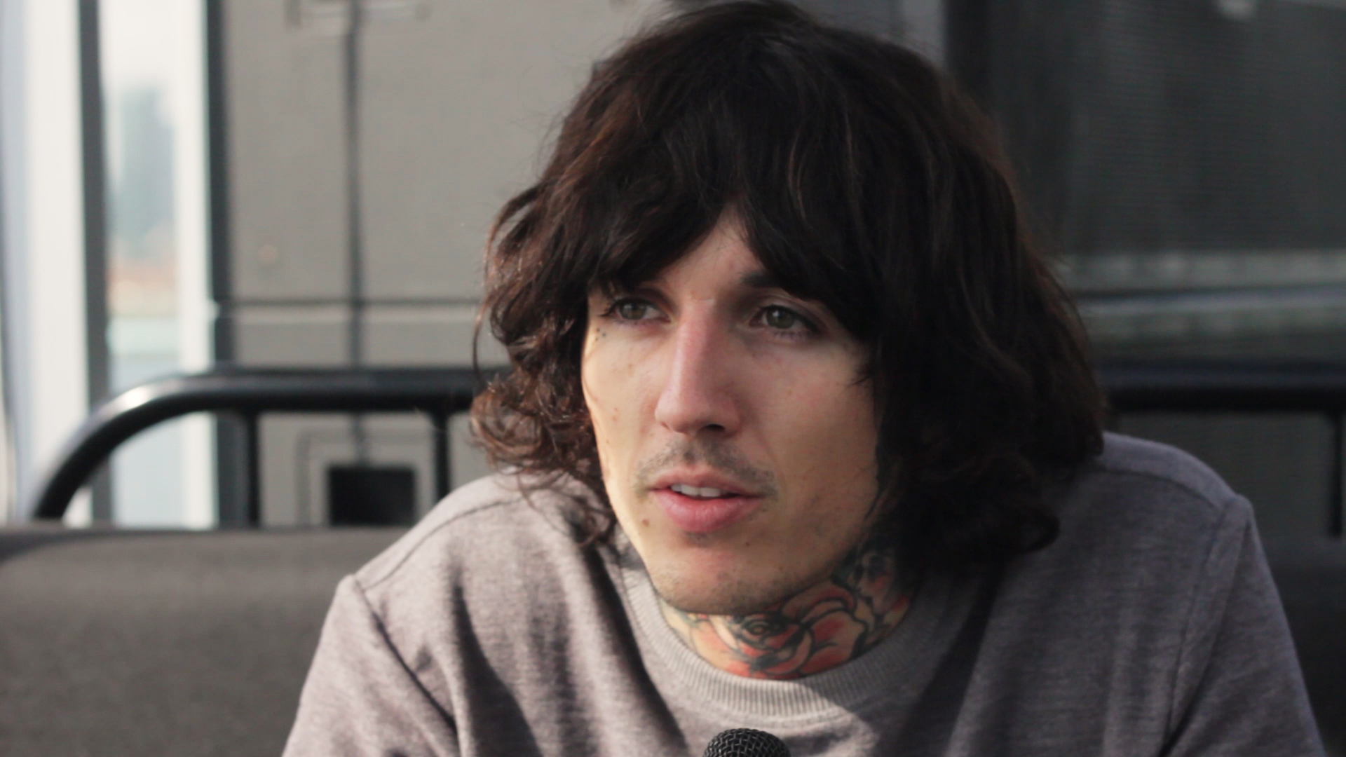 Bring Me The Horizon On Exclaim Tv Aggressive Tendencies - Oliver Sykes 2015 Hair - HD Wallpaper 