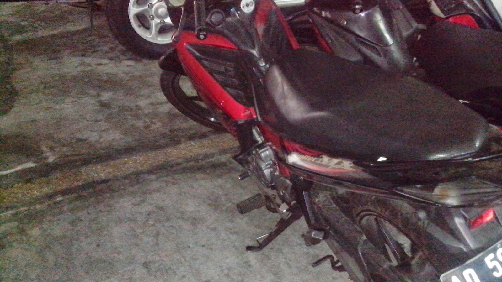 Moped - HD Wallpaper 